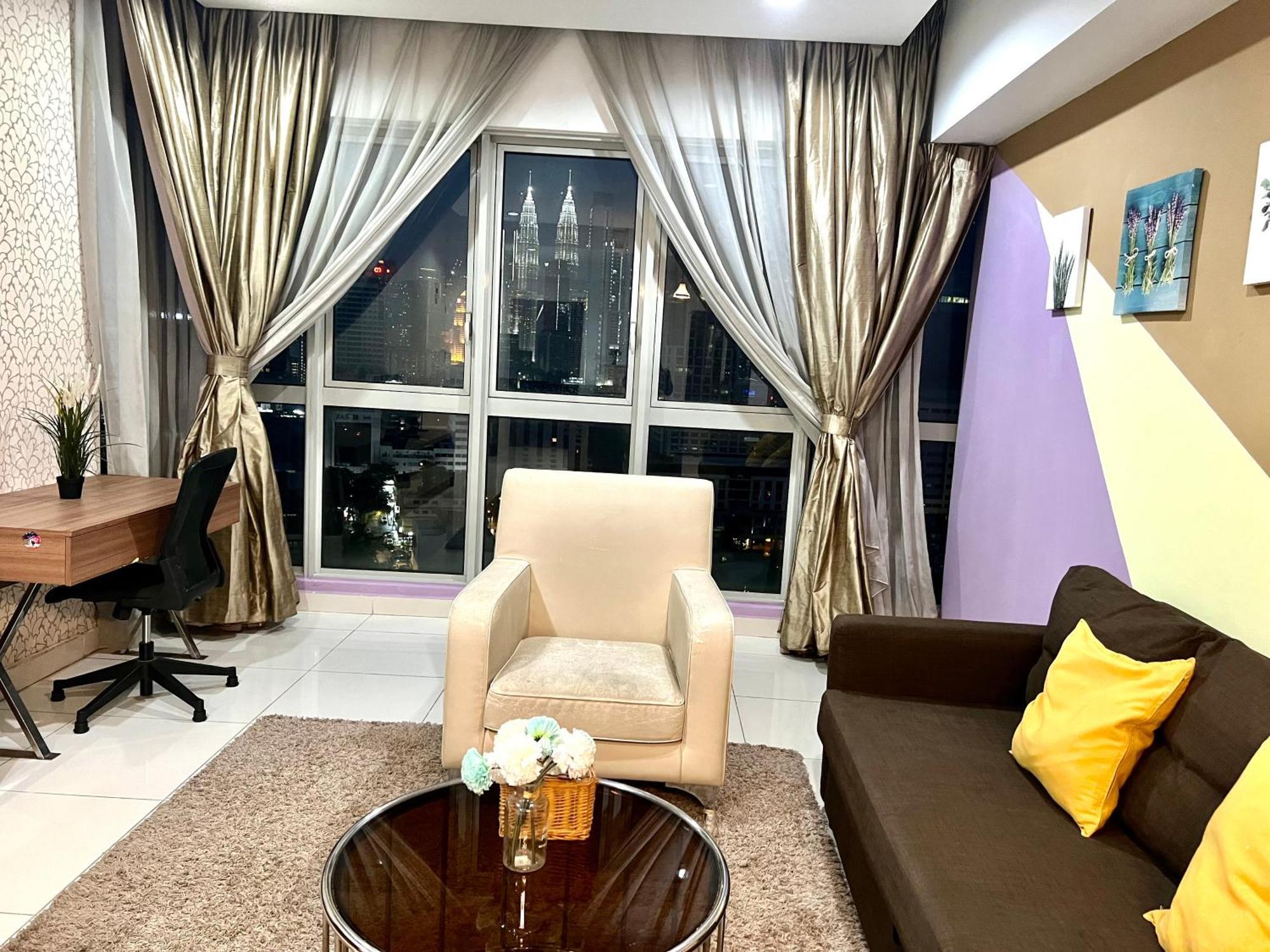 Regalia Suites 424 Kuala Lumpur Exterior photo