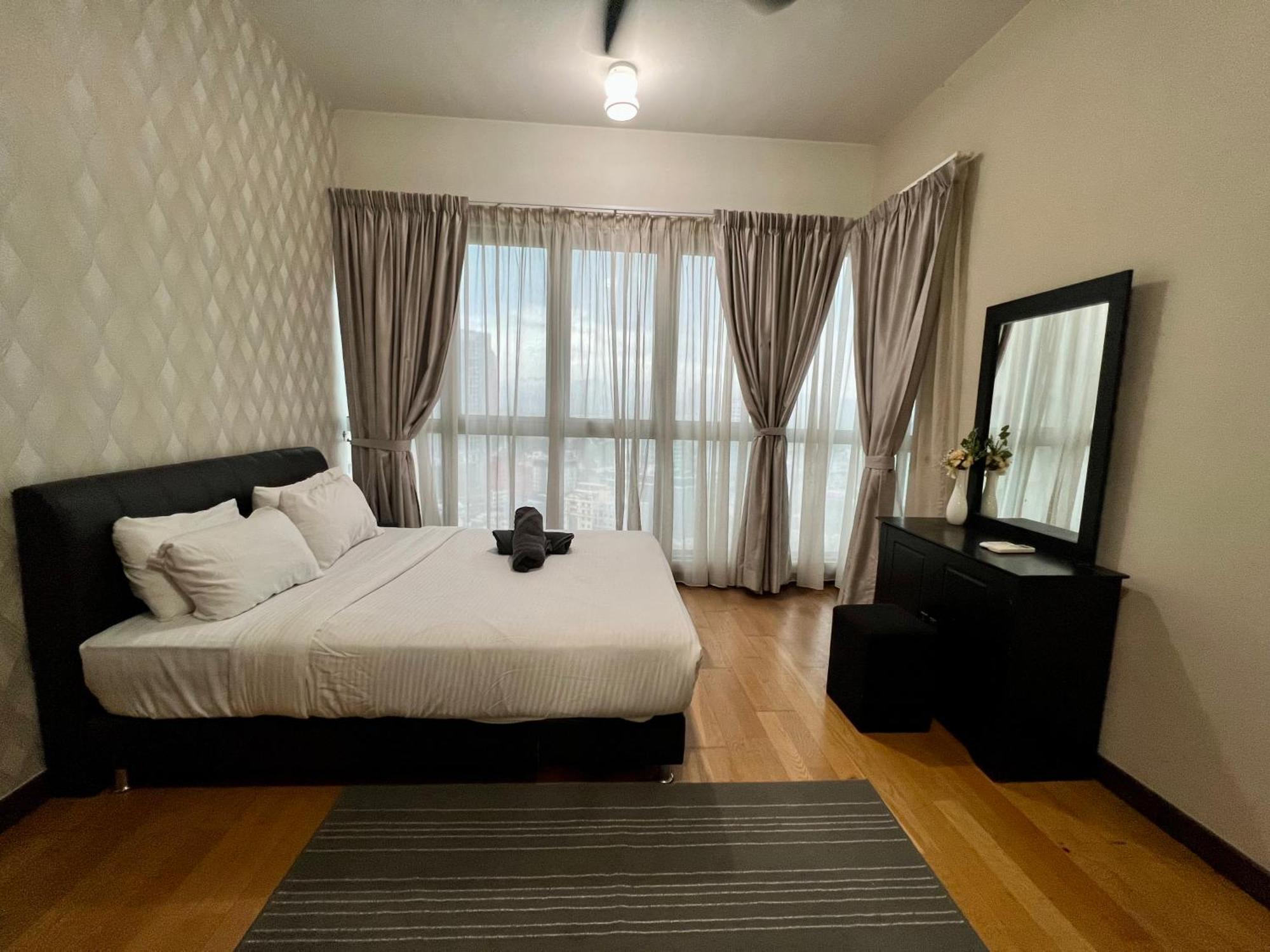 Regalia Suites 424 Kuala Lumpur Exterior photo