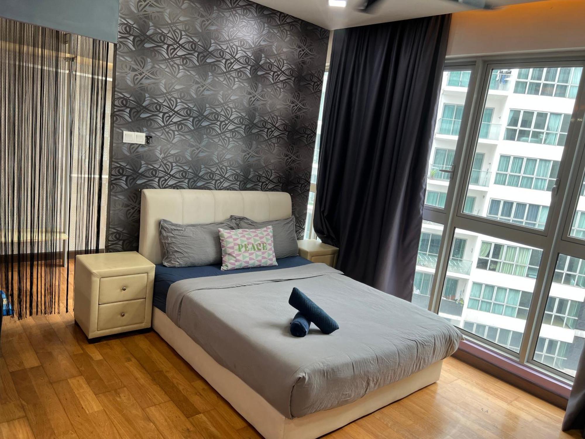 Regalia Suites 424 Kuala Lumpur Exterior photo